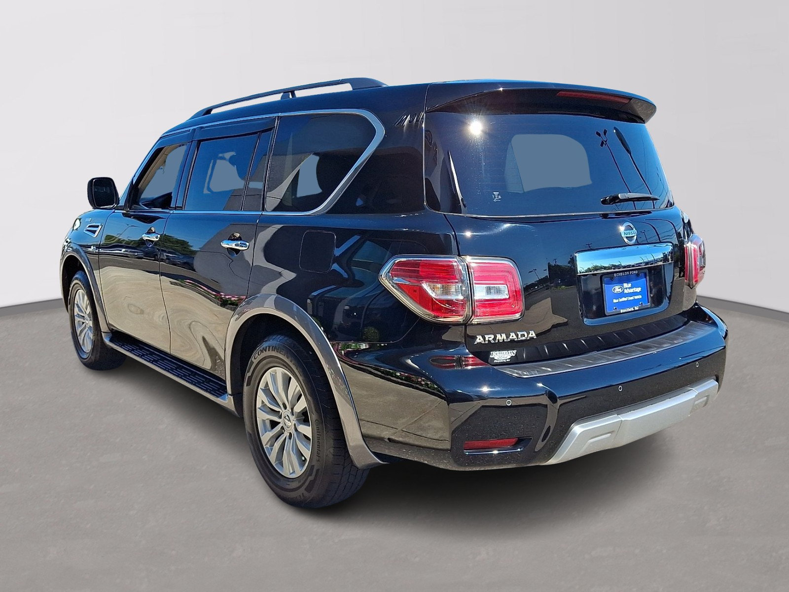 Used 2017 Nissan Armada SV w/ Driver Package RWD image 4