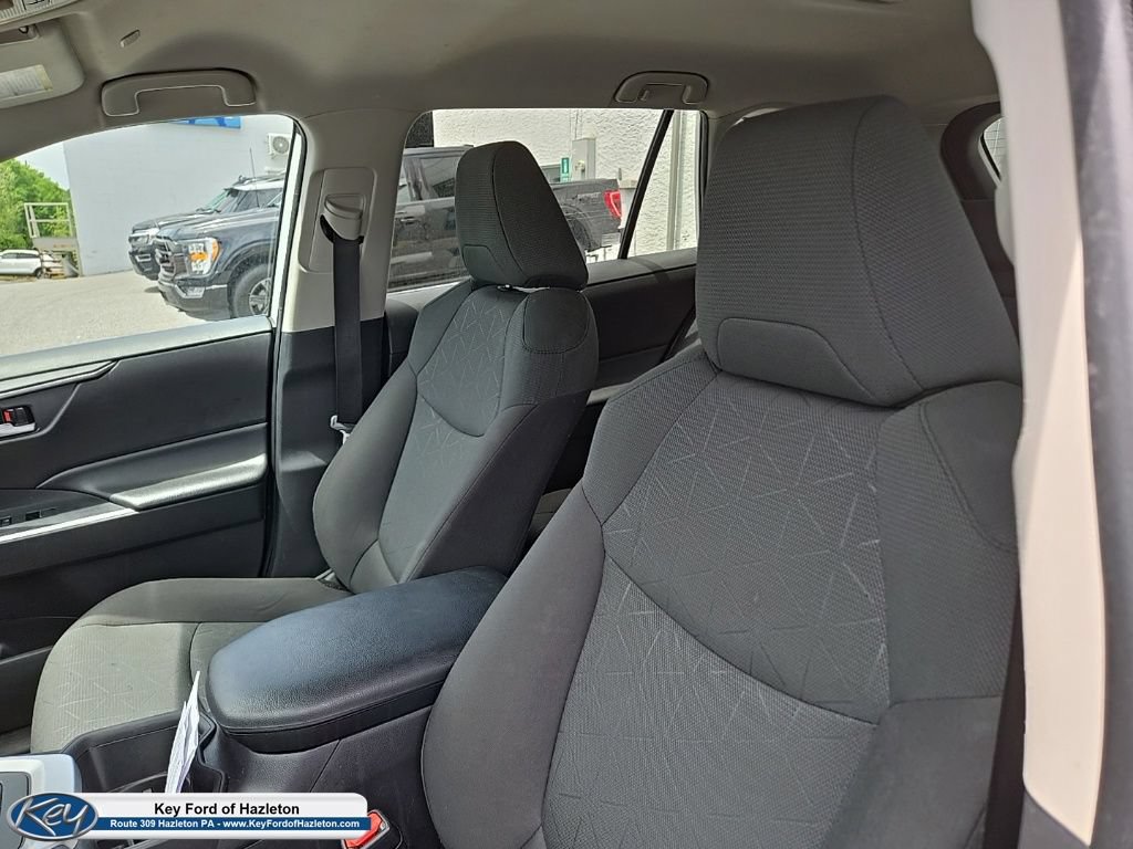 Used 2024 Toyota RAV4 XLE w/ Weather Package AWD/4WD image 30