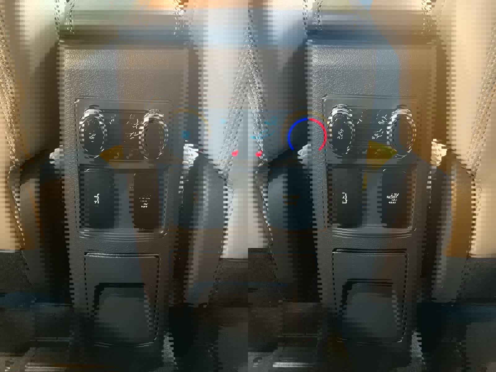 Certified 2022 Ford Explorer Platinum w/ Equipment Group 601A image 27