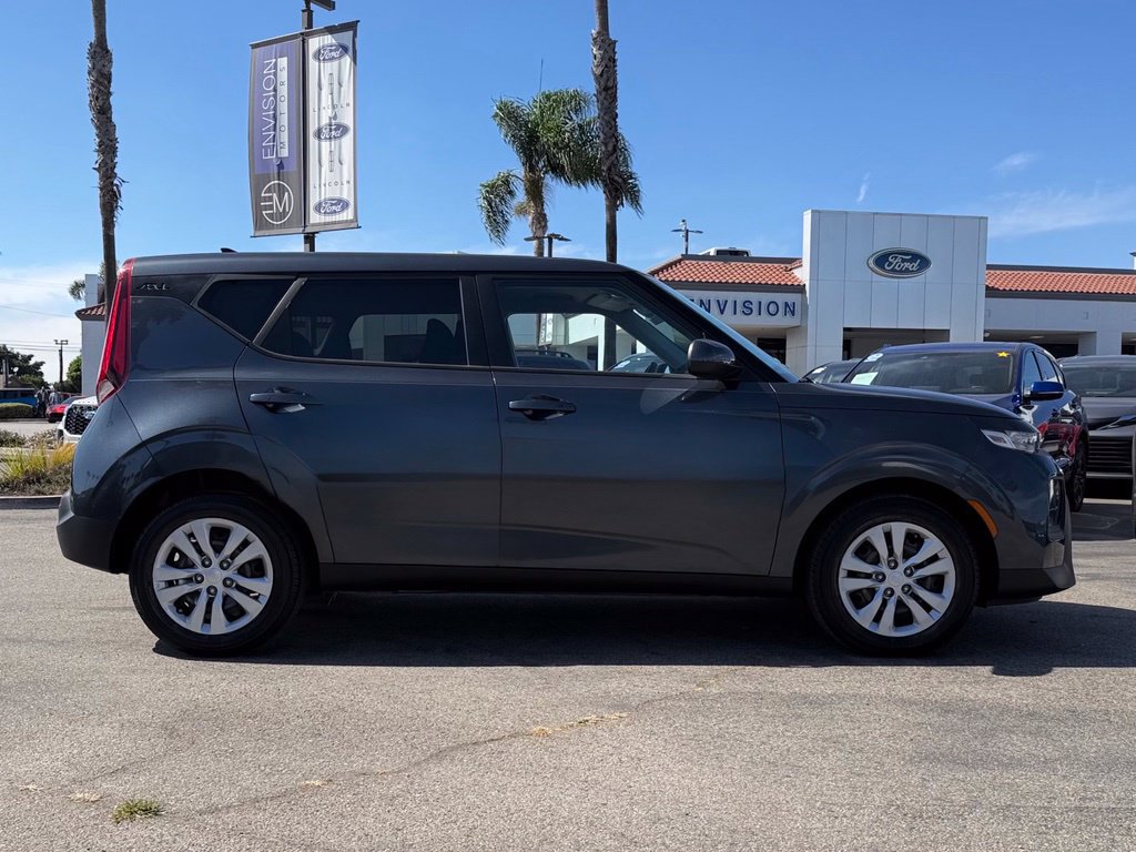 Used 2021 Kia Soul LX FWD image 9