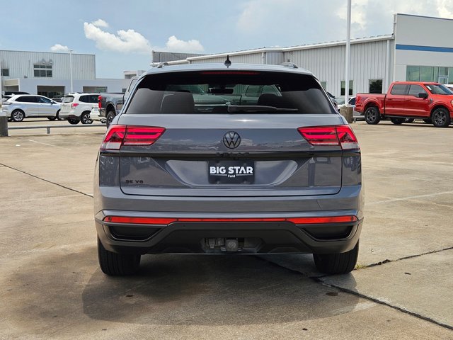 Used 2022 Volkswagen Atlas Cross Sport SE FWD image 4