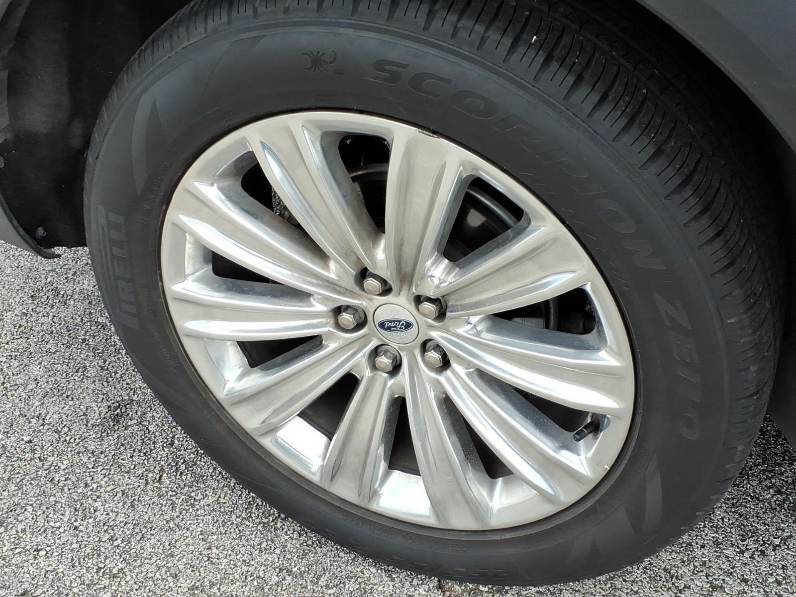 Certified 2023 Ford Explorer Limited w/ Limited Technology Package RWD image 9