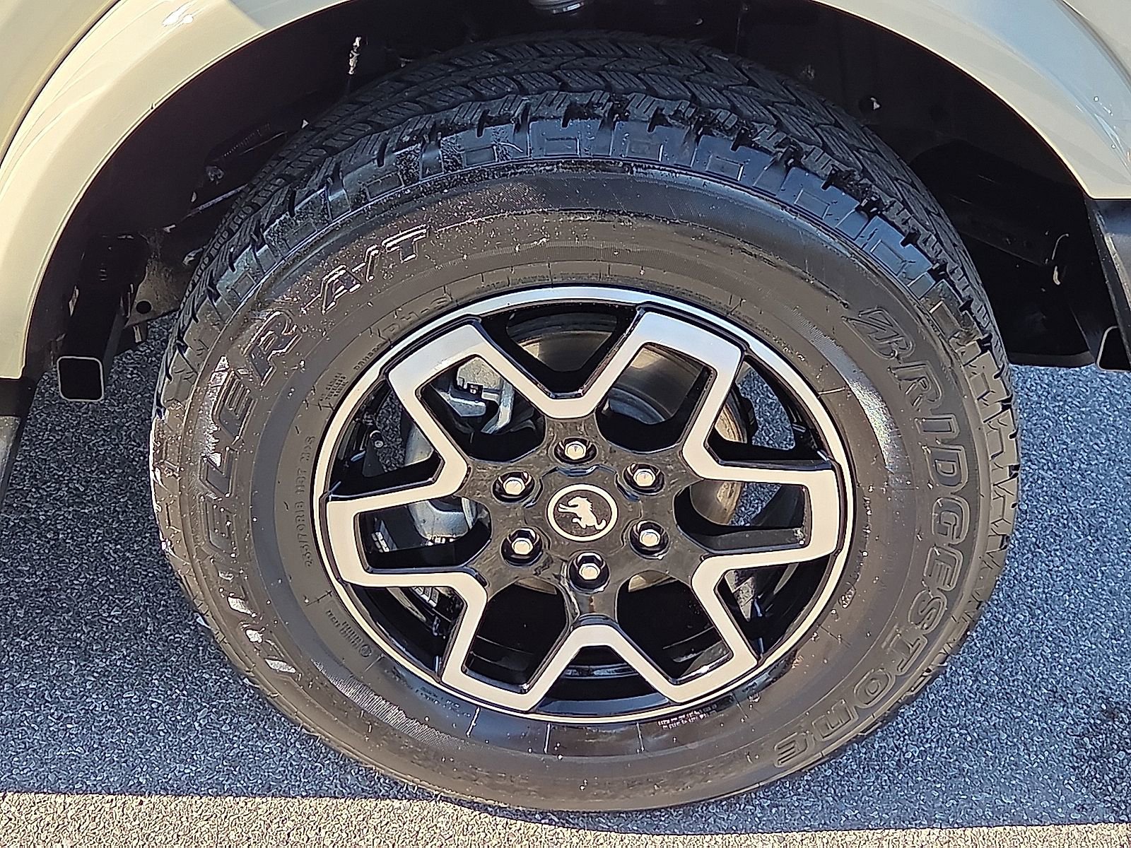 Certified 2025 Ford Bronco Outer Banks AWD/4WD image 7