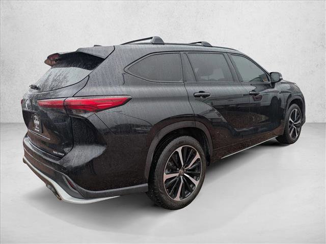 Used 2021 Toyota Highlander XSE AWD/4WD image 5
