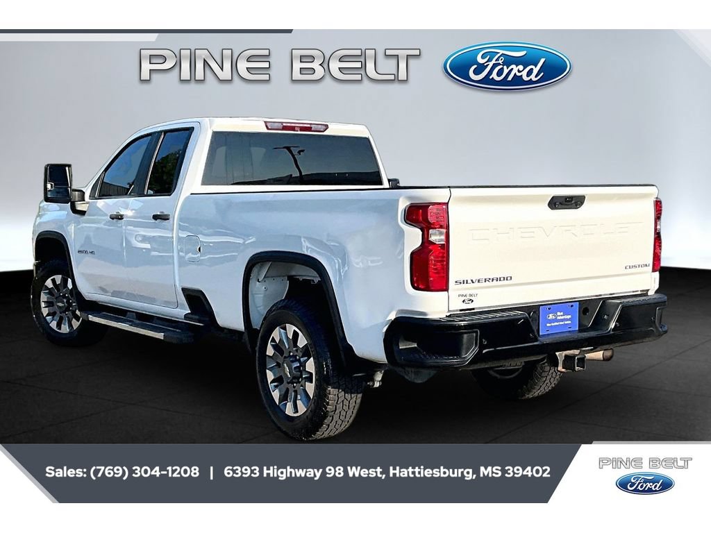 Used 2024 Chevrolet Silverado 2500 Custom w/ Custom Convenience Package AWD/4WD image 2