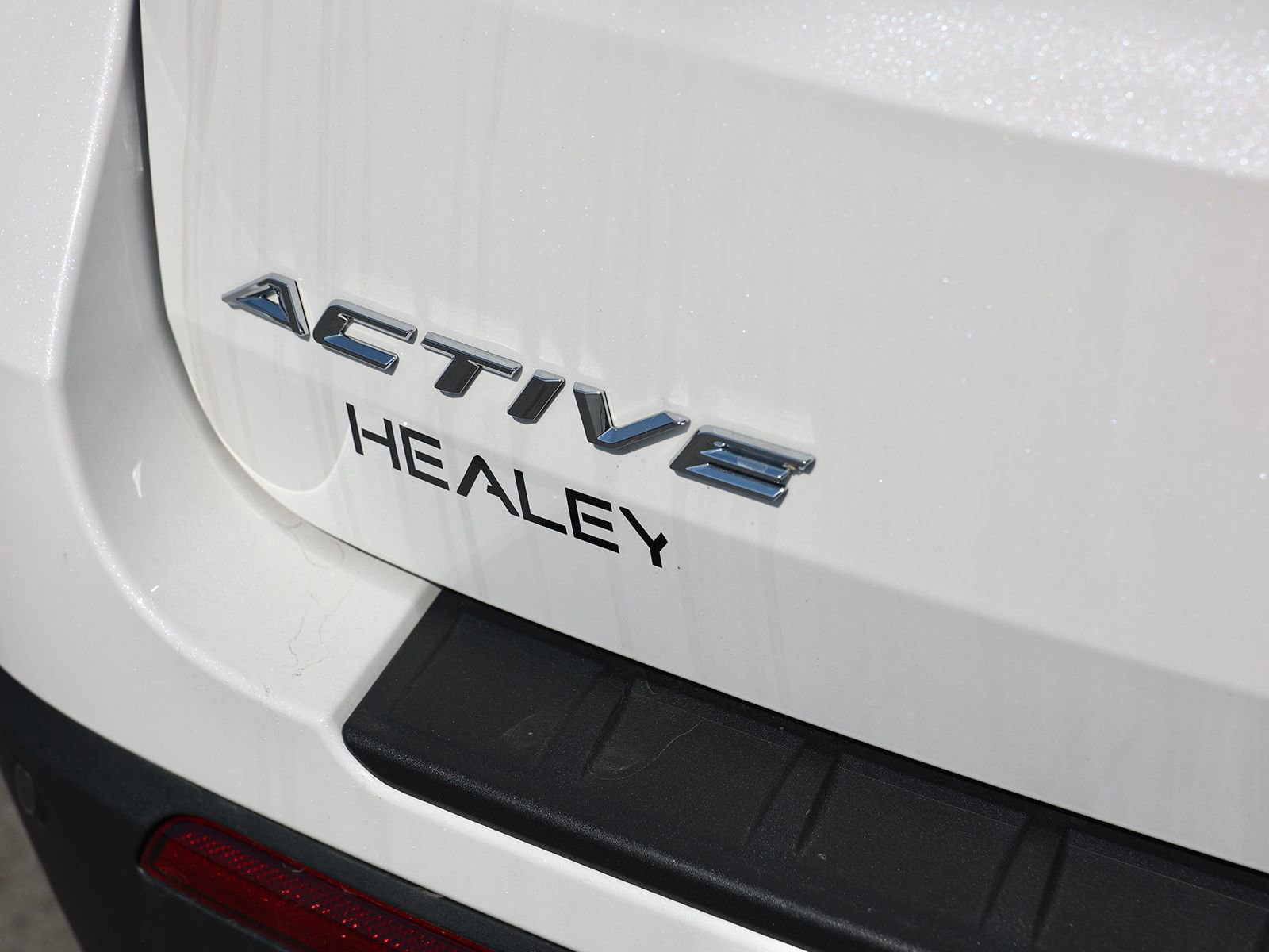 Certified 2025 Ford Explorer Active image 9