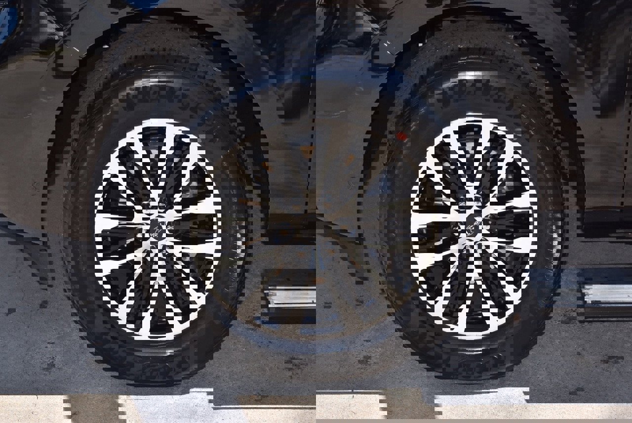 Certified 2025 Ford Expedition Max Platinum image 42