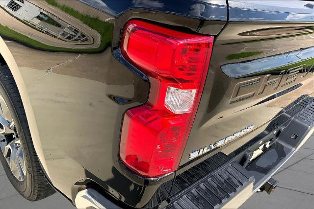Used 2023 Chevrolet Silverado 1500 LT AWD/4WD image 28
