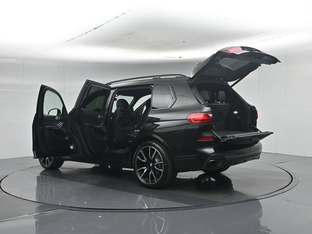 Used 2020 BMW X7 xDrive40i w/ M Sport Package AWD/4WD image 40