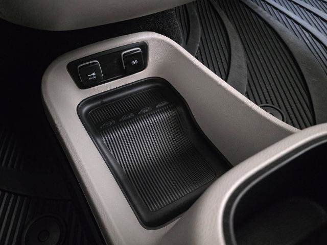 Used 2018 Chrysler Pacifica Touring-L Plus w/ Advanced Safetytec Group FWD image 33