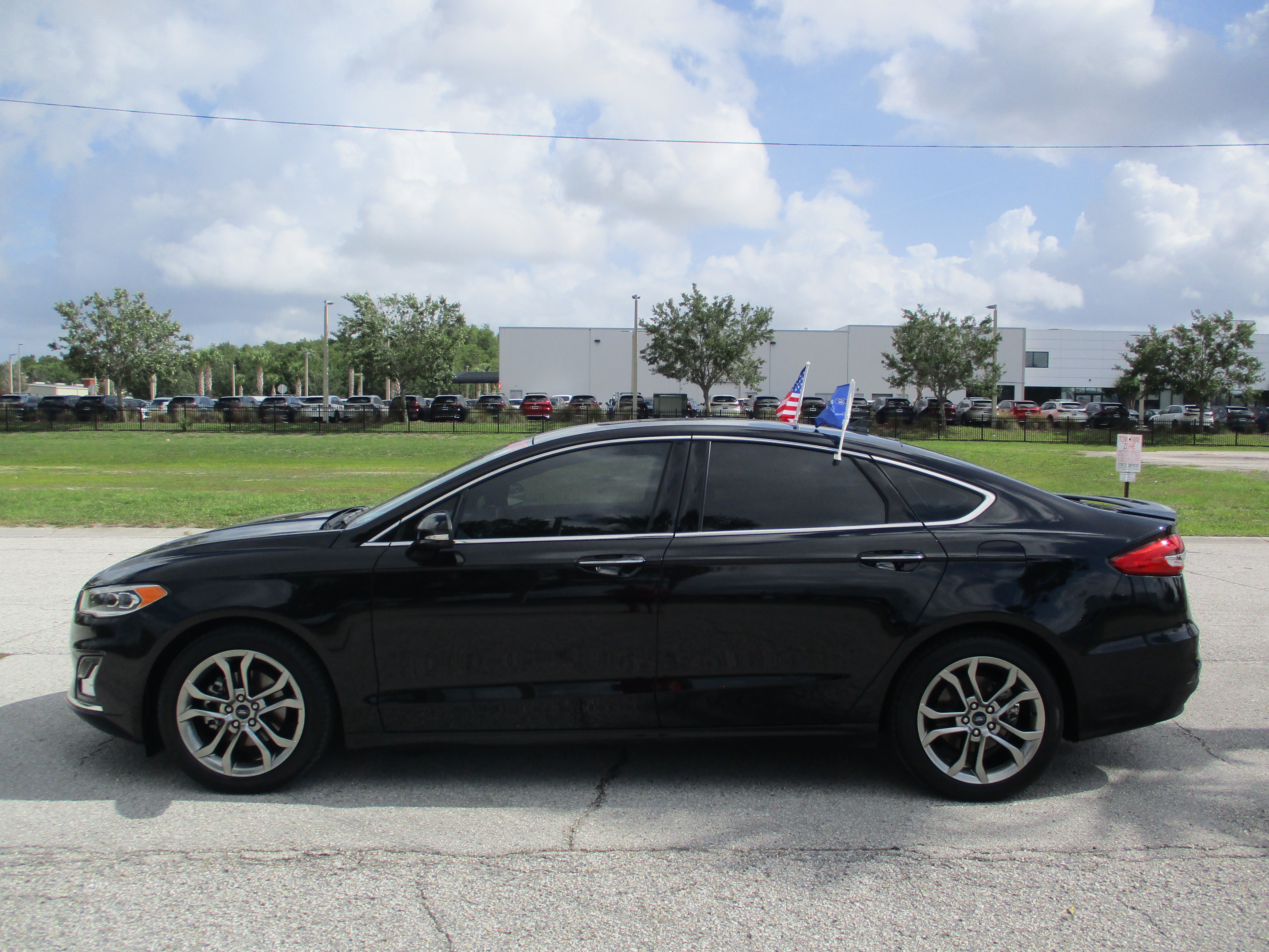 Certified 2020 Ford Fusion Titanium FWD image 4