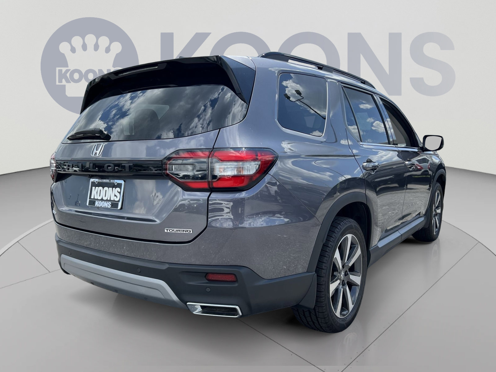 Used 2025 Honda Pilot Touring image 7
