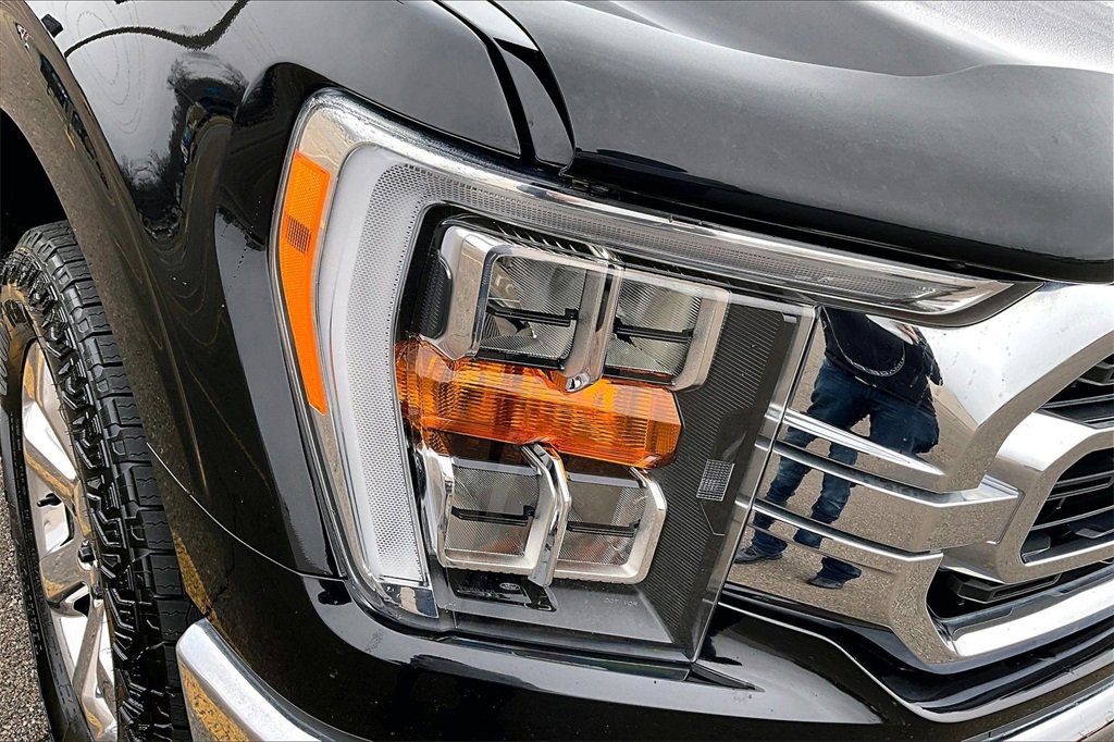 Certified 2021 Ford F150 XLT w/ Equipment Group 302A High image 30