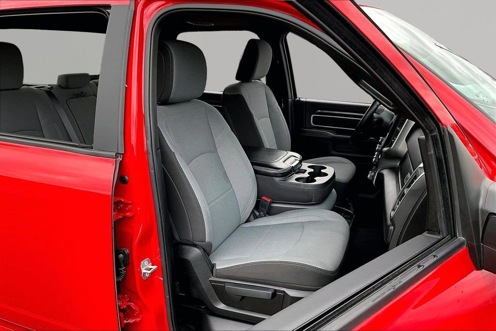 Used 2024 RAM 2500 Big Horn w/ Bed Utility Group image 9