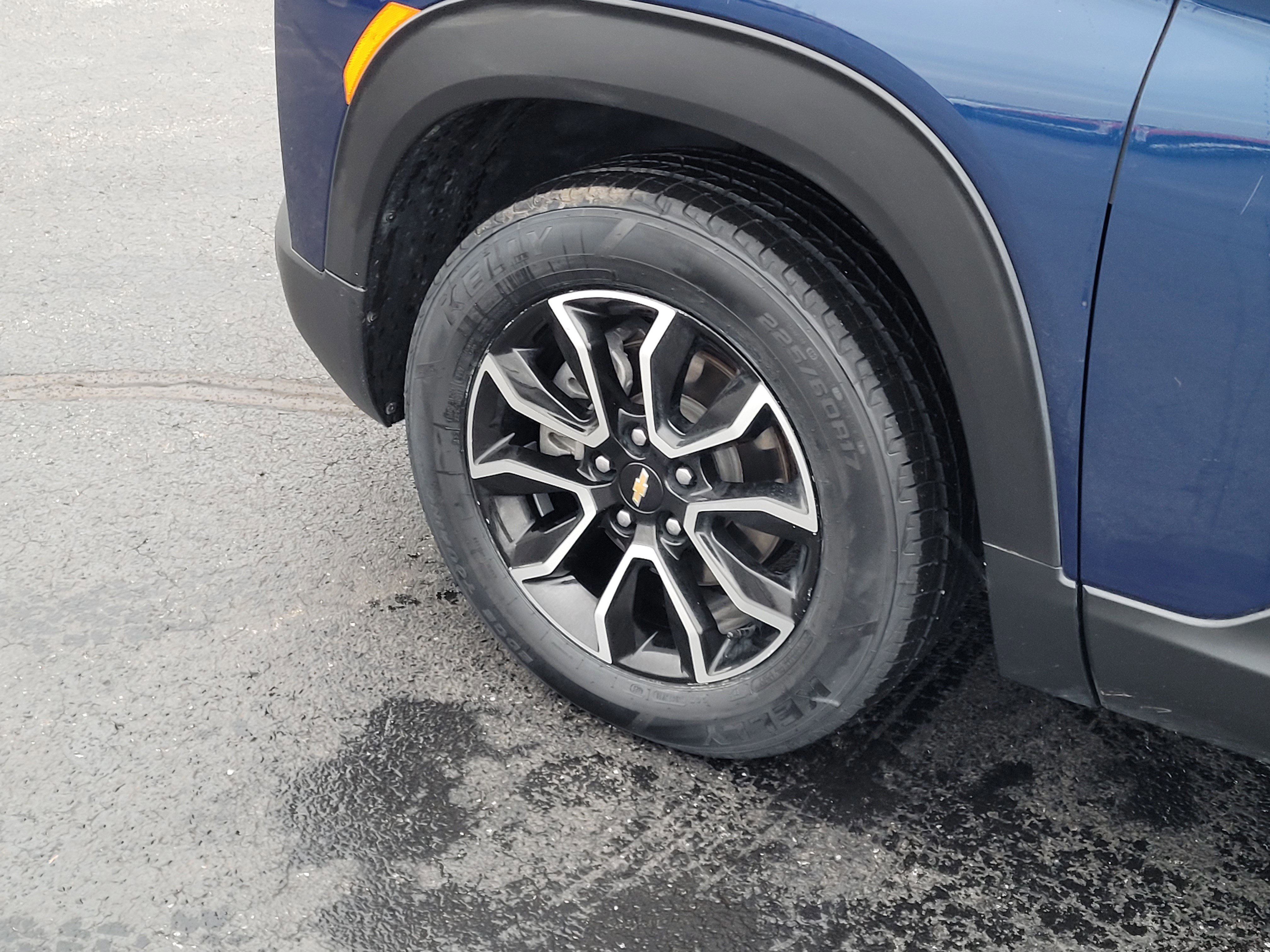 Used 2022 Chevrolet TrailBlazer ACTIV w/ Sun and Liftgate Package image 11