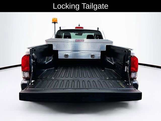 Used 2022 Toyota Tacoma SR AWD/4WD image 19