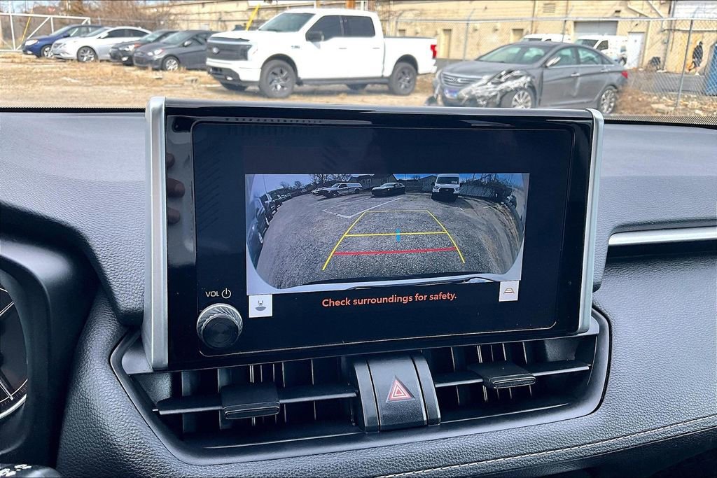 Used 2024 Toyota RAV4 LE image 21