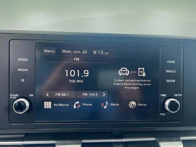 Used 2024 Kia Carnival LX FWD image 19
