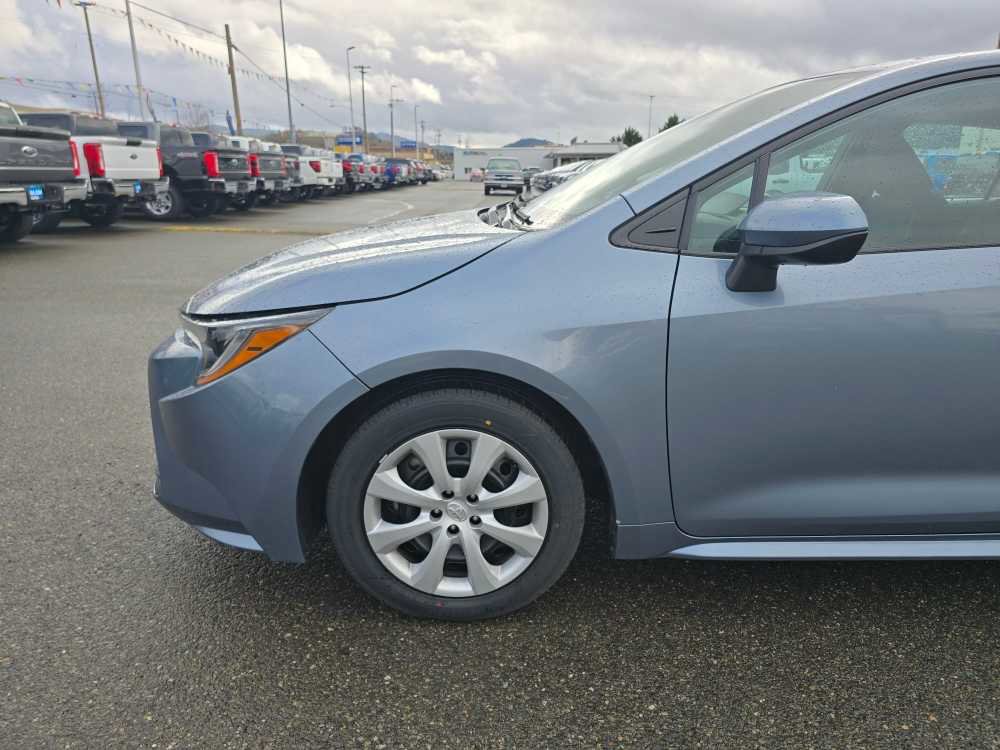 Used 2023 Toyota Corolla LE image 18
