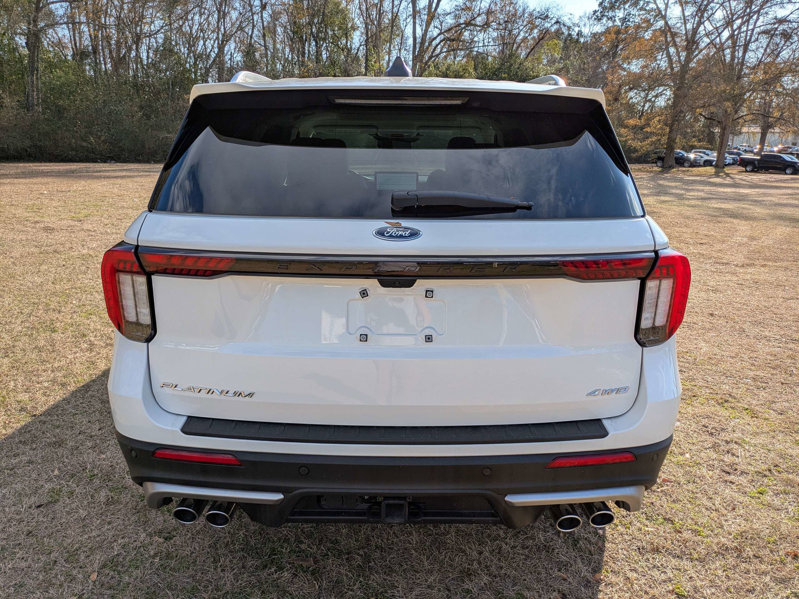 Certified 2025 Ford Explorer Platinum w/ Ultimate Package AWD/4WD image 4