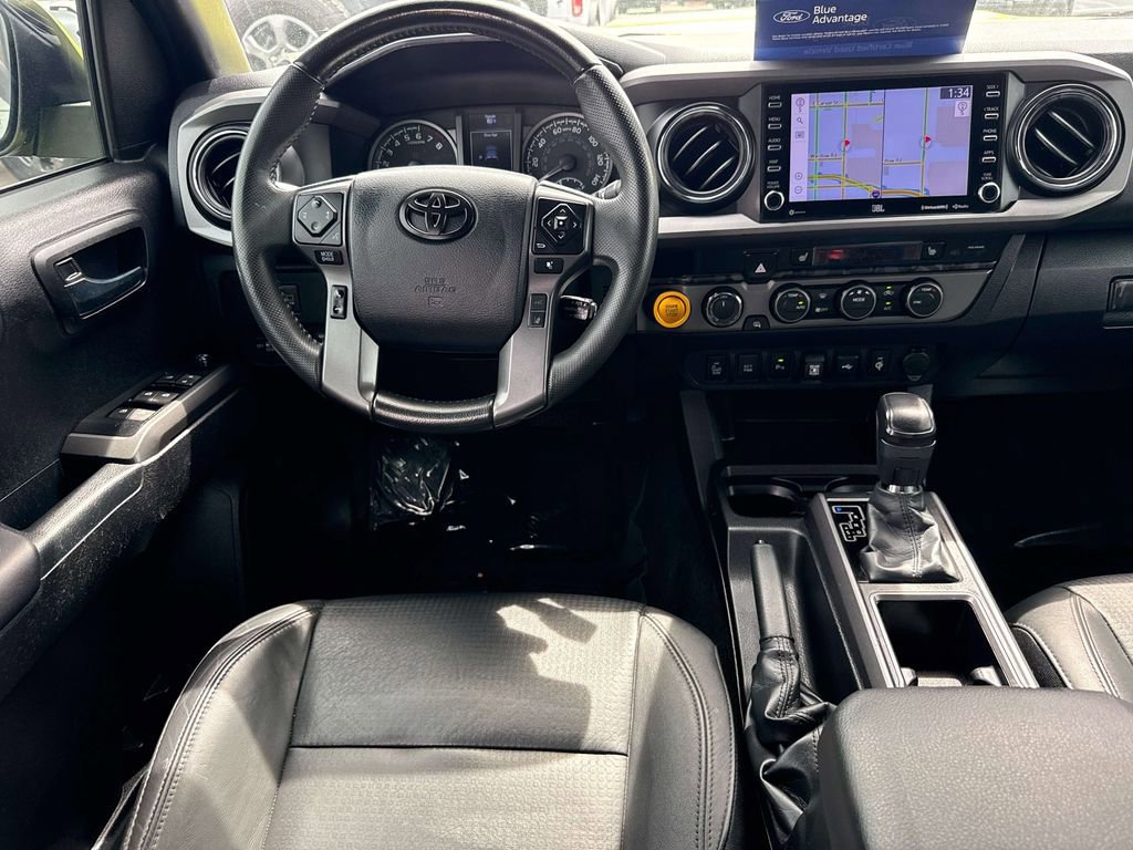 Used 2023 Toyota Tacoma TRD Sport w/ TRD Premium Sport Package AWD/4WD image 15