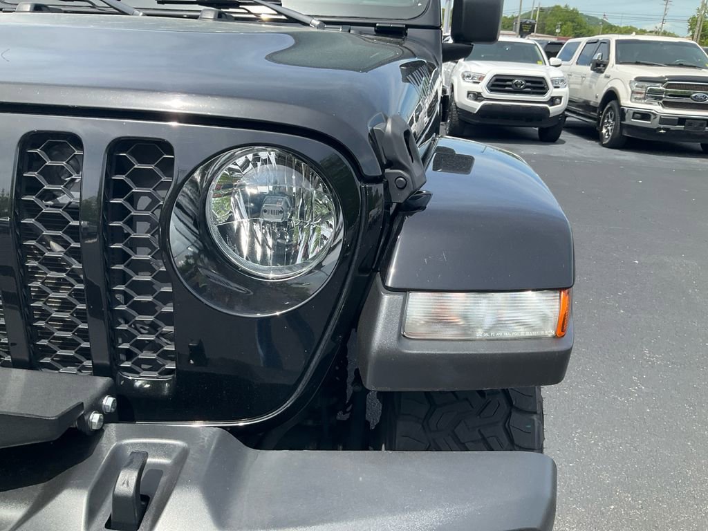 Used 2021 Jeep Gladiator Sport AWD/4WD image 9