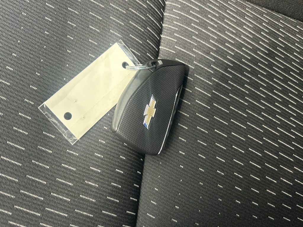 Used 2025 Chevrolet Equinox LT image 42