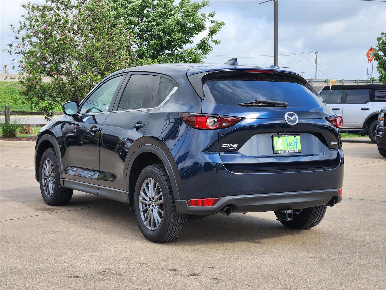 Used 2017 MAZDA CX-5 Touring w/ Preferred Equipment Package image 4