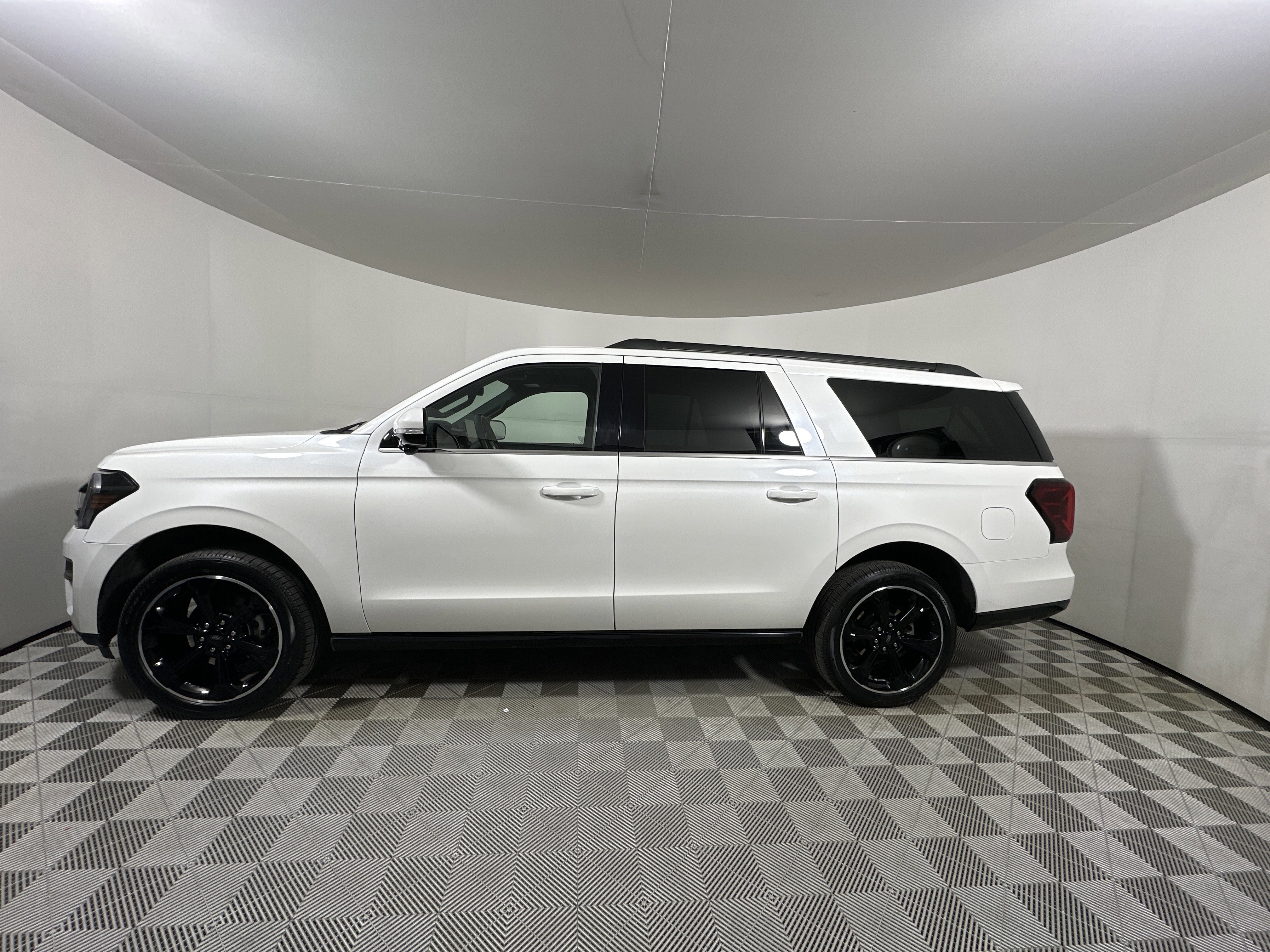 Certified 2024 Ford Expedition Max Limited image 2