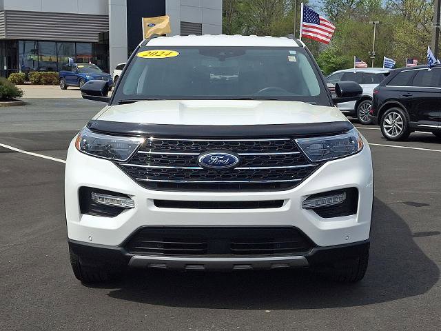 Certified 2024 Ford Explorer XLT w/ Equipment Group 202A AWD/4WD image 2