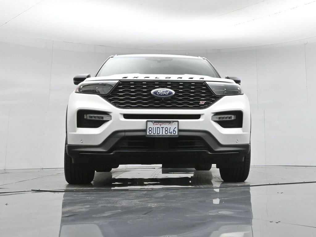Certified 2020 Ford Explorer ST w/ Premium Technology Package image 30
