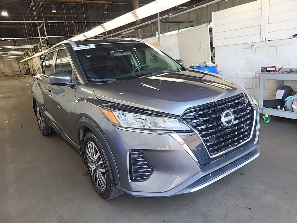 Used 2024 Nissan Kicks SV FWD image 2