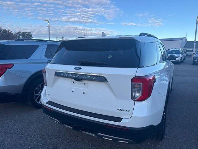 Certified 2023 Ford Explorer XLT w/ Equipment Group 202A AWD/4WD image 17