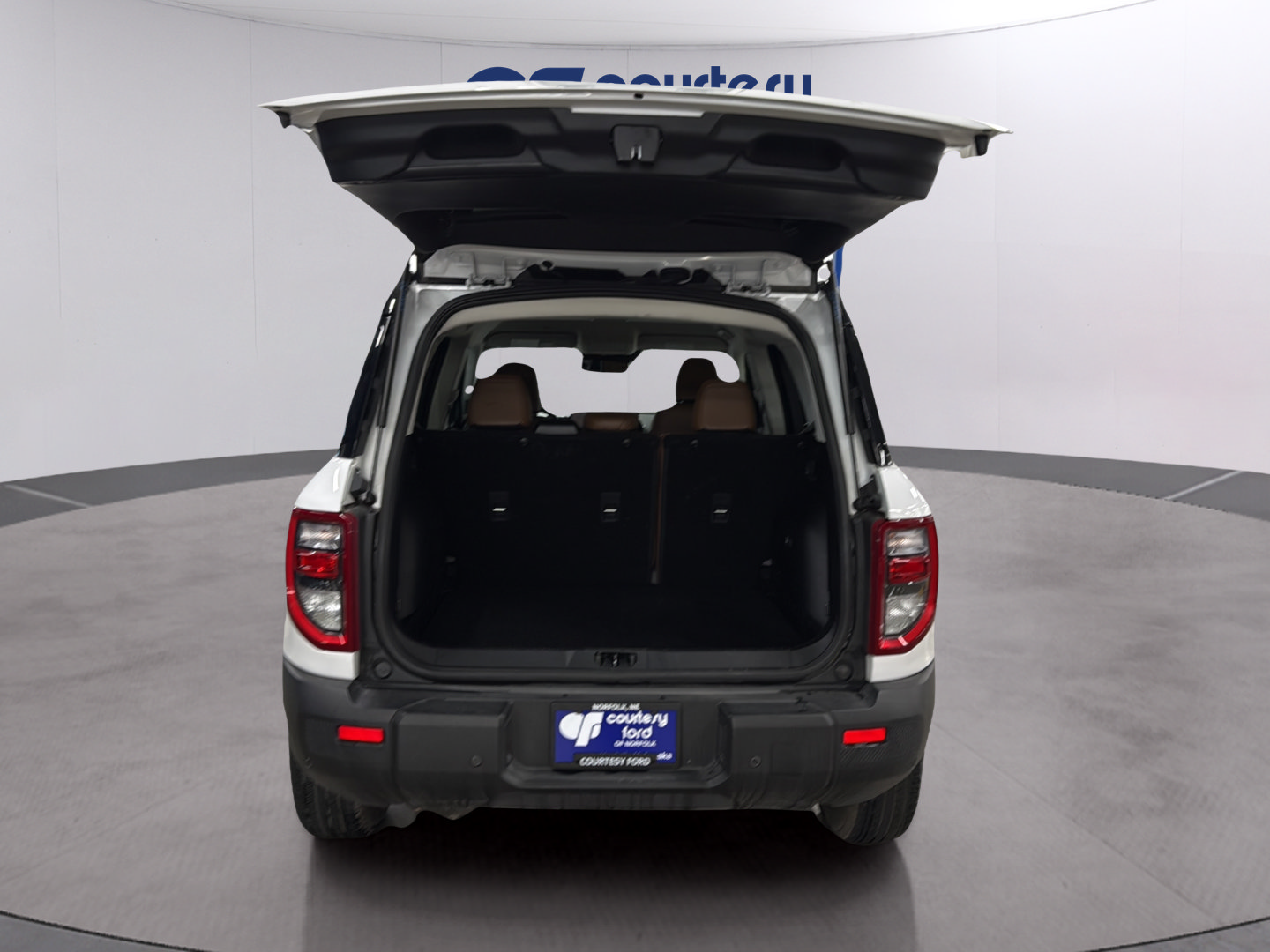 Certified 2025 Ford Bronco Sport Outer Banks w/ Outer Banks Tech Package+ AWD/4WD image 9