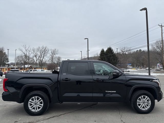Used 2023 Toyota Tundra SR5 w/ SR5 Convenience Package AWD/4WD image 2