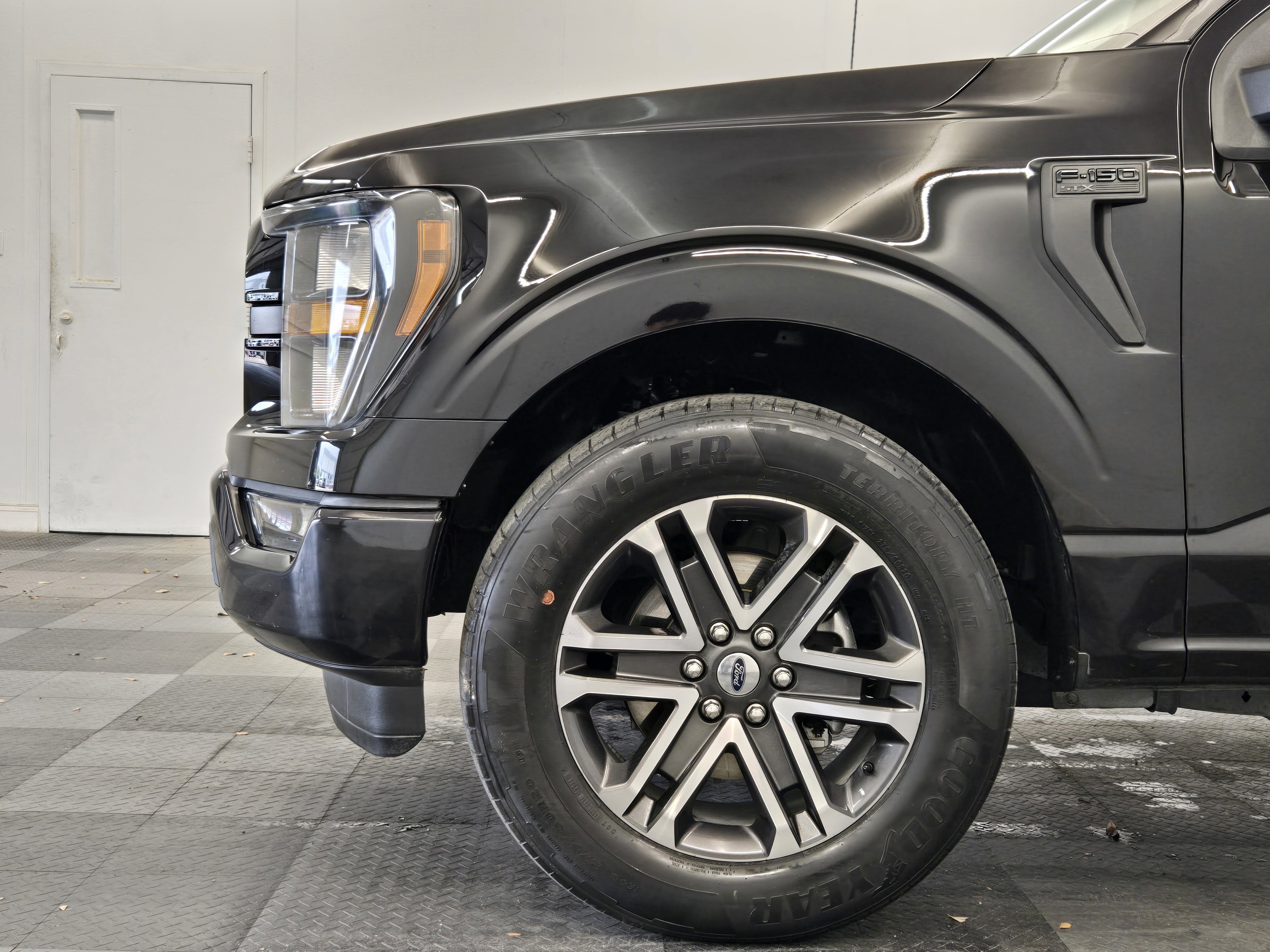 Certified 2023 Ford F150 XL w/ STX Appearance Package image 9