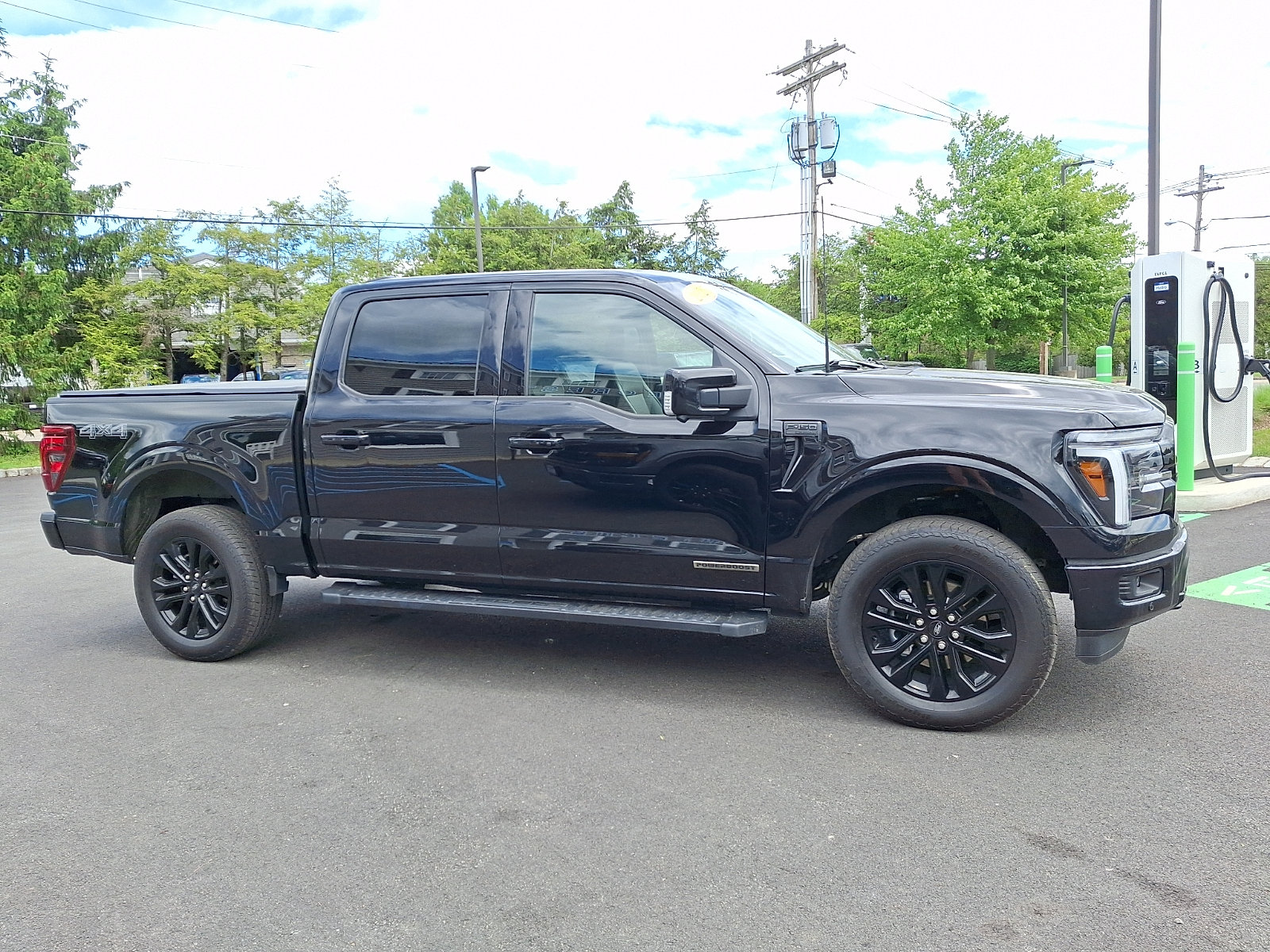 Certified 2025 Ford F150 Lariat w/ Equipment Group 501A Mid AWD/4WD image 4
