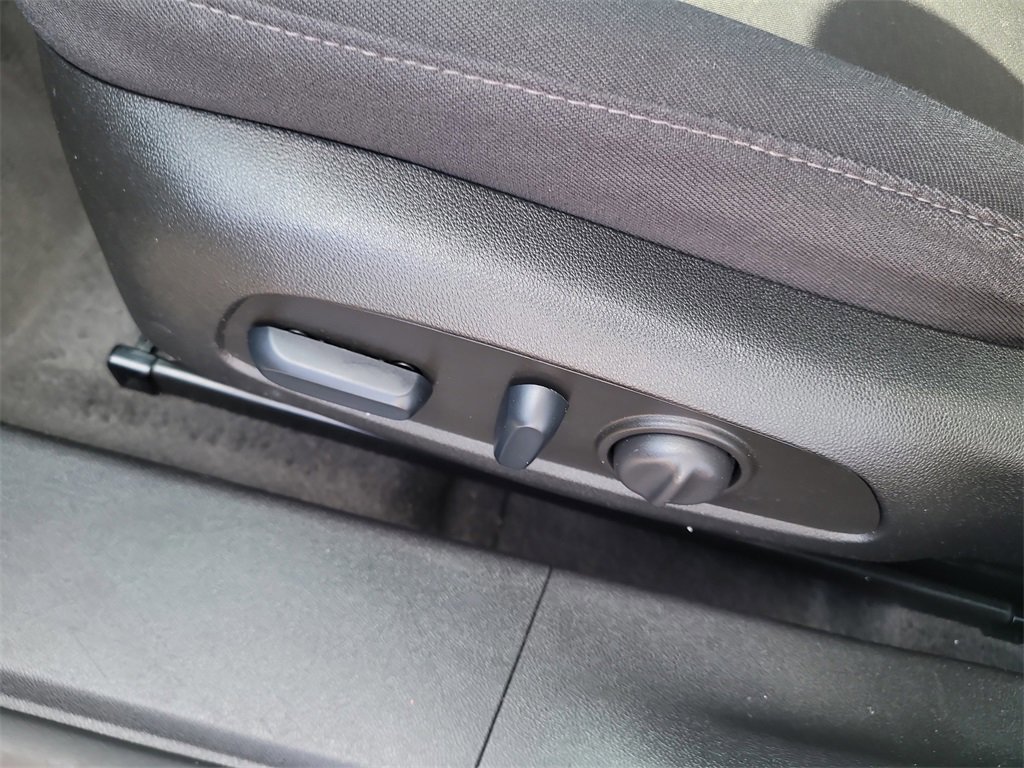 Used 2024 Chevrolet Malibu LT image 16