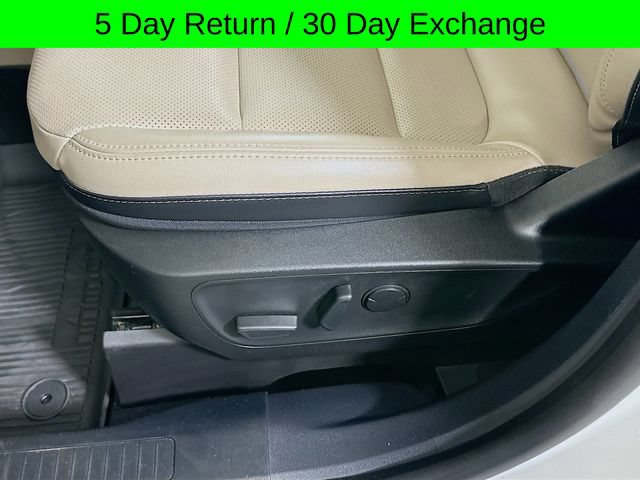Certified 2022 Ford Escape Titanium w/ Class II Trailer Tow Package AWD/4WD image 27