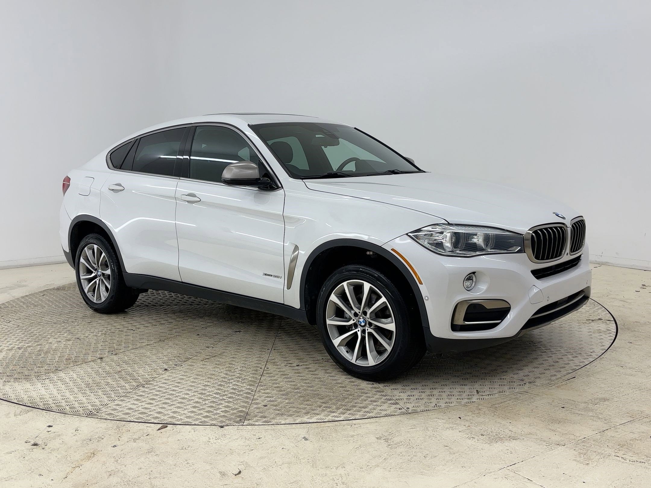 Used 2019 BMW X6 xDrive35i image 6
