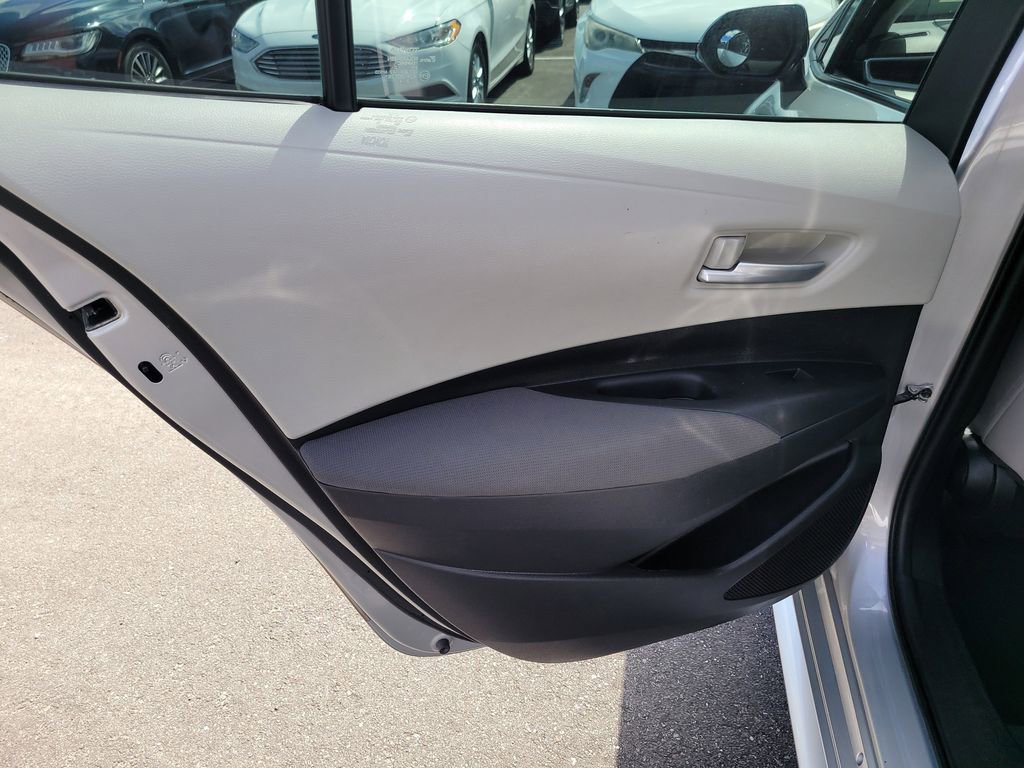 Used 2021 Toyota Corolla LE FWD image 9