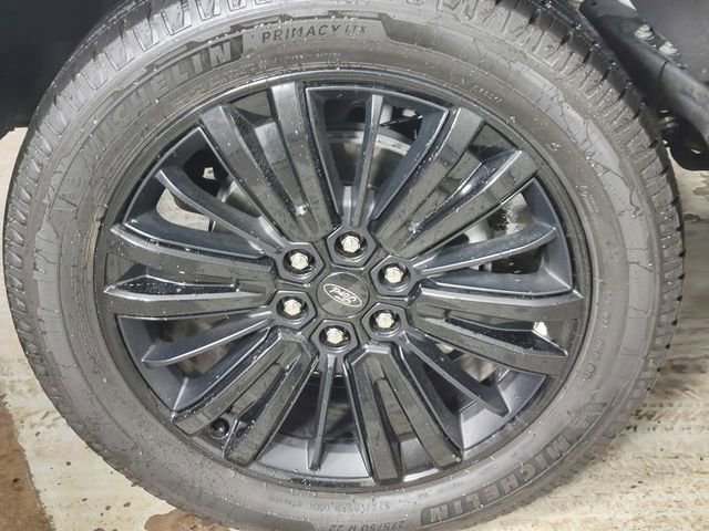 Certified 2025 Ford F150 Platinum w/ Equipment Group 702A High image 10