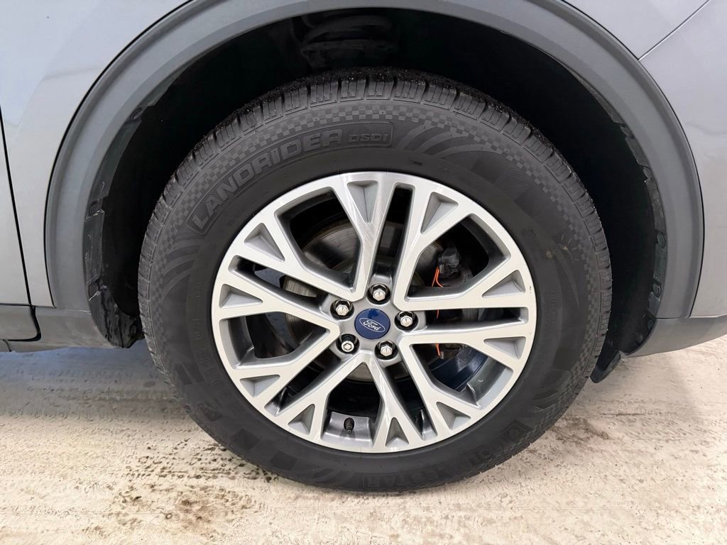 Certified 2022 Ford Escape SEL image 11