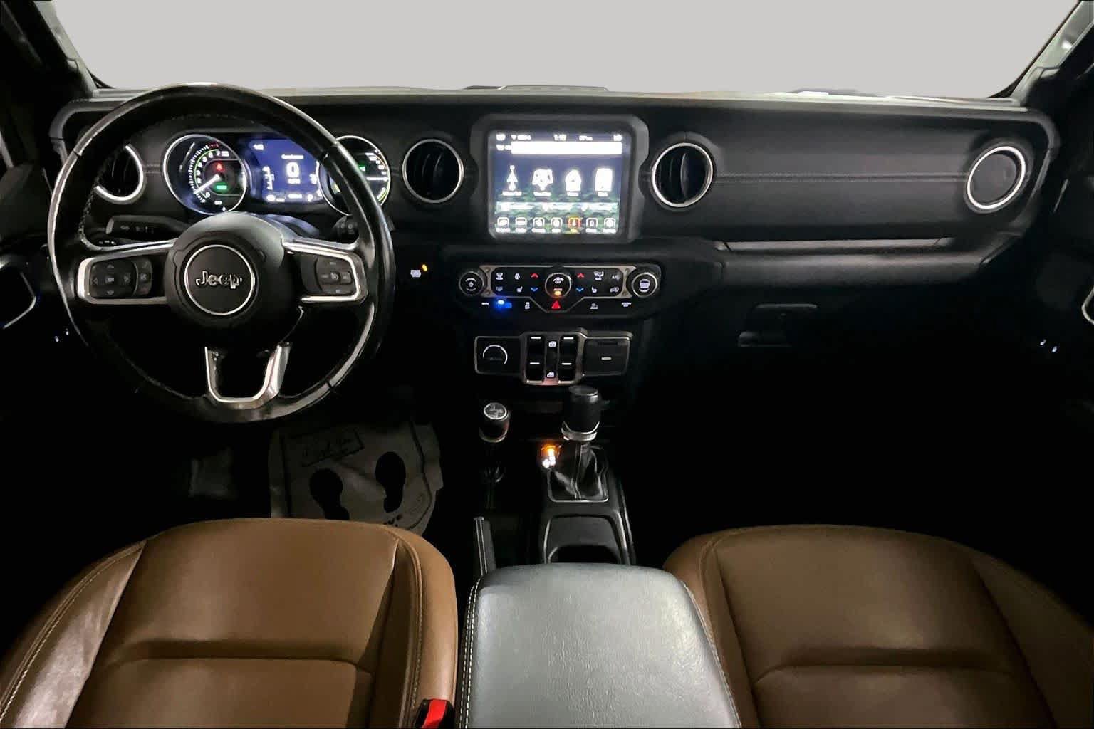 Used 2022 Jeep Wrangler Unlimited Sahara w/ Cold Weather Group AWD/4WD image 15