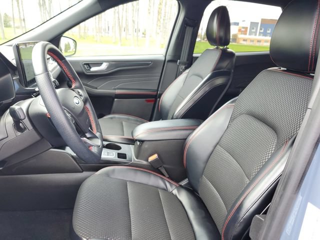 Certified 2024 Ford Escape ST-Line w/ Tech Pack #1 AWD/4WD image 10