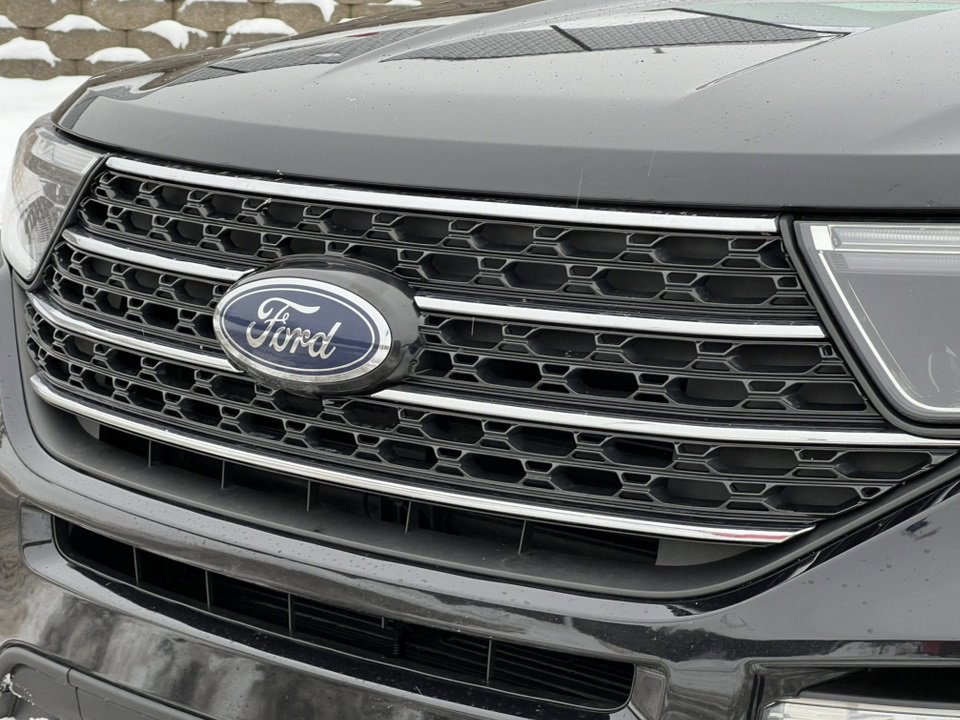 Certified 2022 Ford Explorer XLT w/ Equipment Group 202A image 43