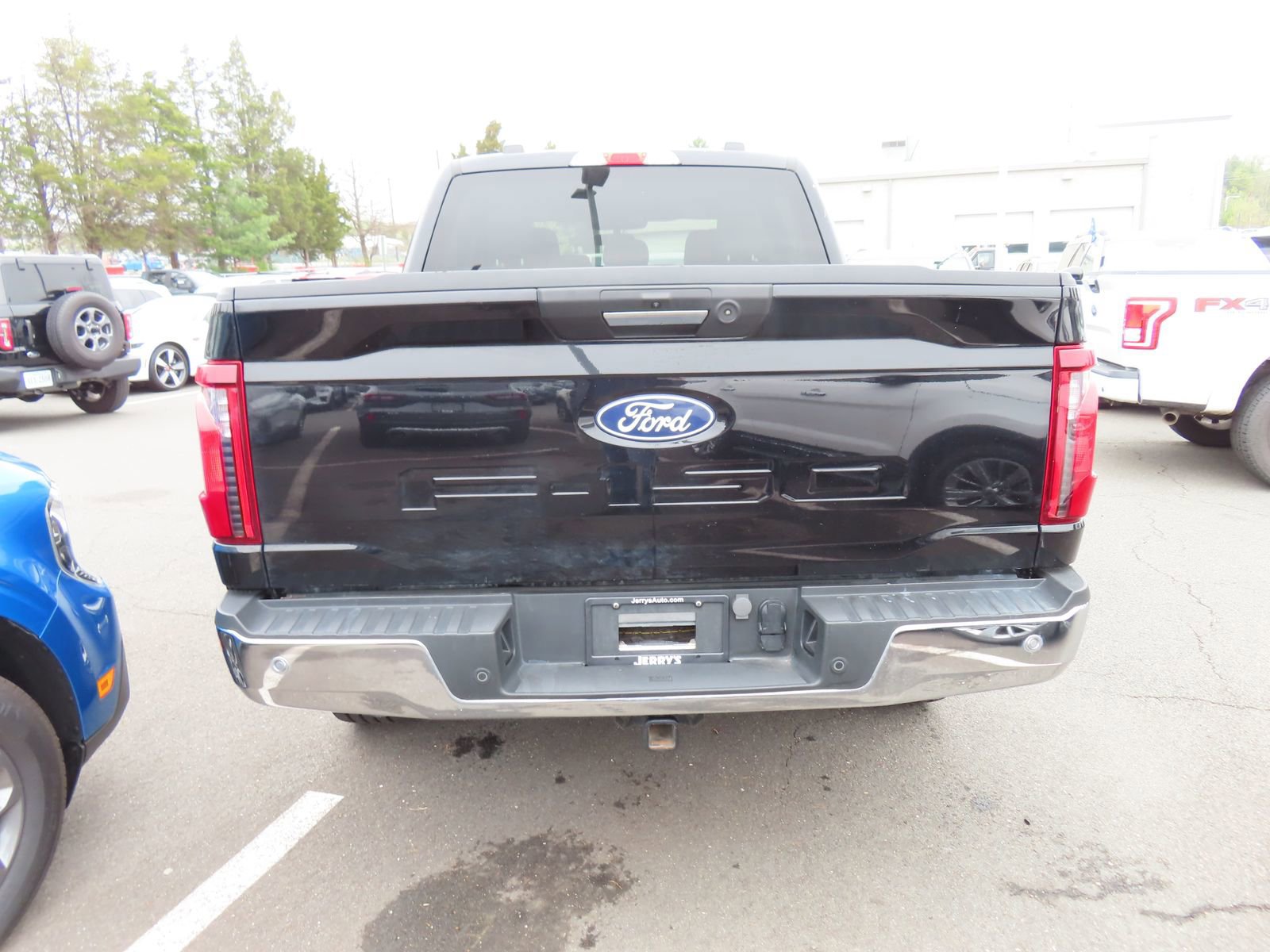 Certified 2024 Ford F150 XLT w/ Mobile Office Package image 3