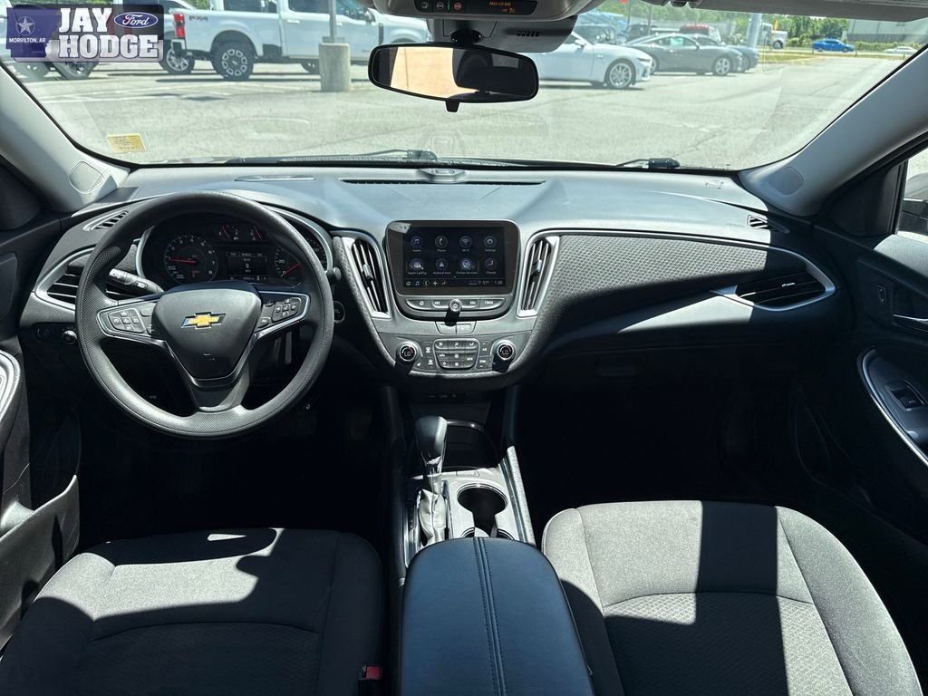 Used 2025 Chevrolet Malibu LT FWD image 17