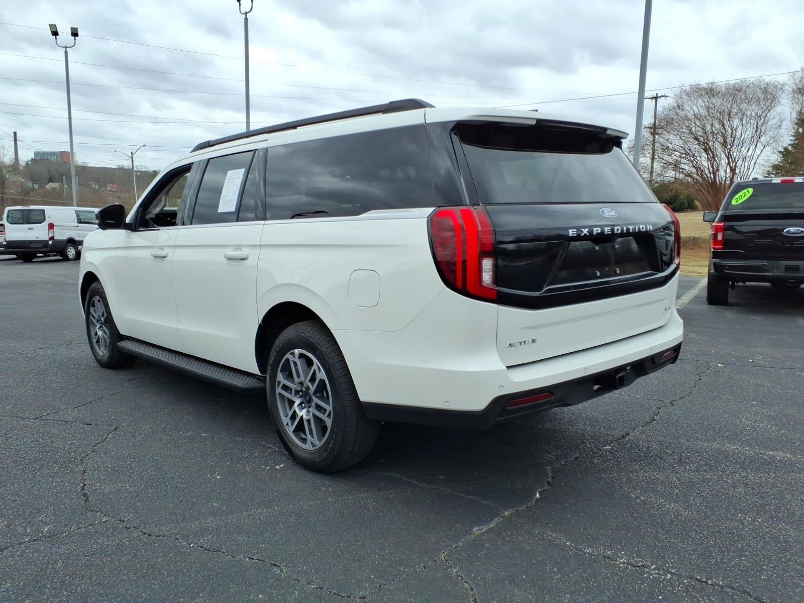 Certified 2025 Ford Expedition Max Active image 3