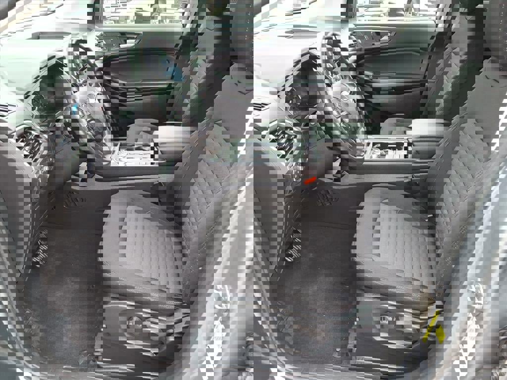 Certified 2022 Ford Edge SE w/ Black Appearance Package image 22